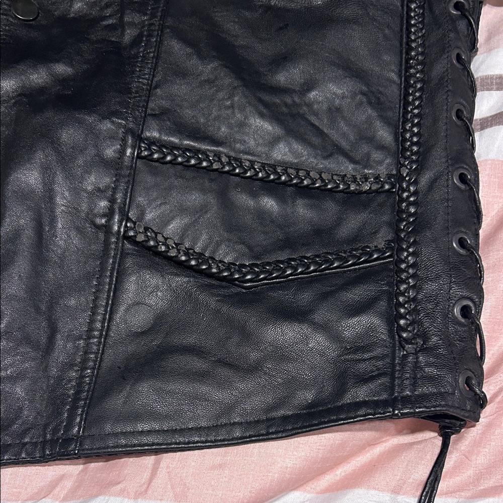 Men's Black Leather Vest - Picture 5 of 11